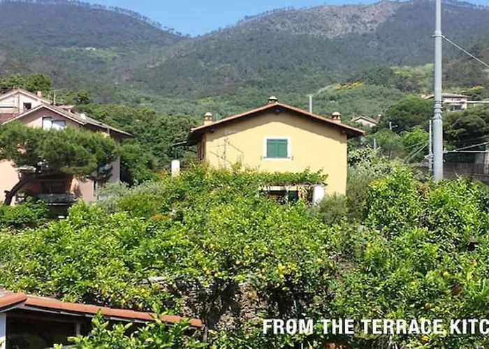 Mary Bridge In Near Beaches Apartment Monterosso al Mare