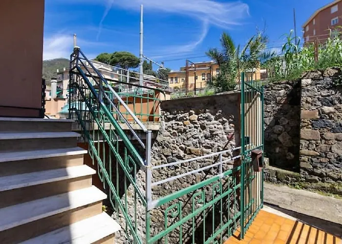 Apartment Mary Bridge In Near Beaches *